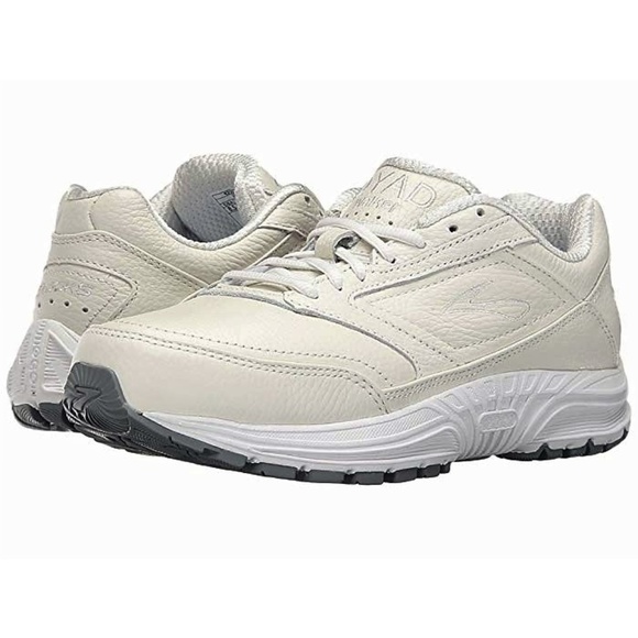 brooks leather running shoes